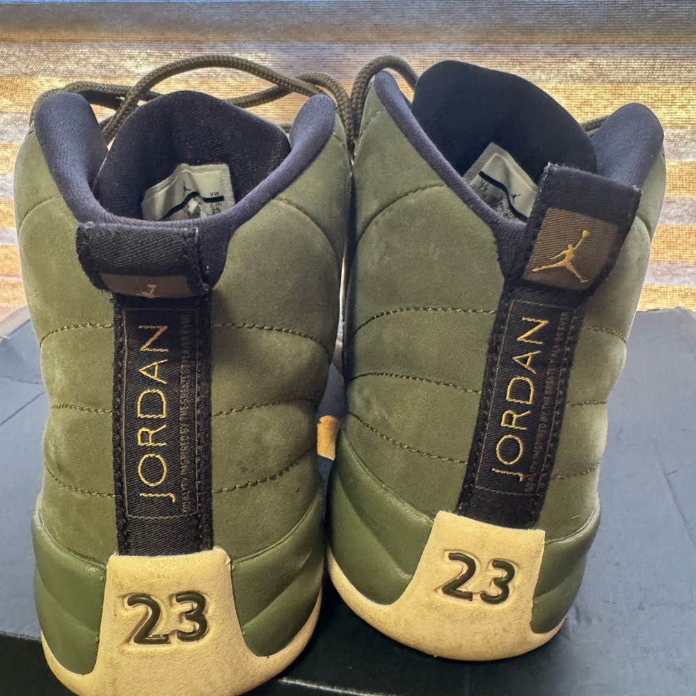 Jordan Men's Green Sneakers